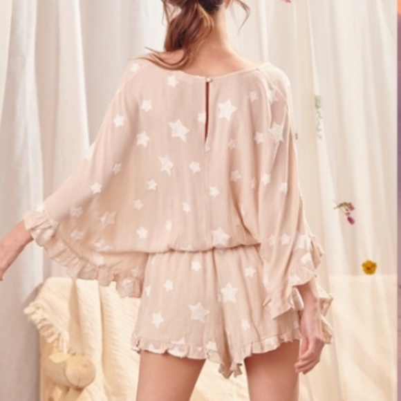 STORIA Embroidered Stars Ruffle Trip Romper Sz Small - Picture 2 of 11